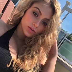 Meet your Posher, Julianne